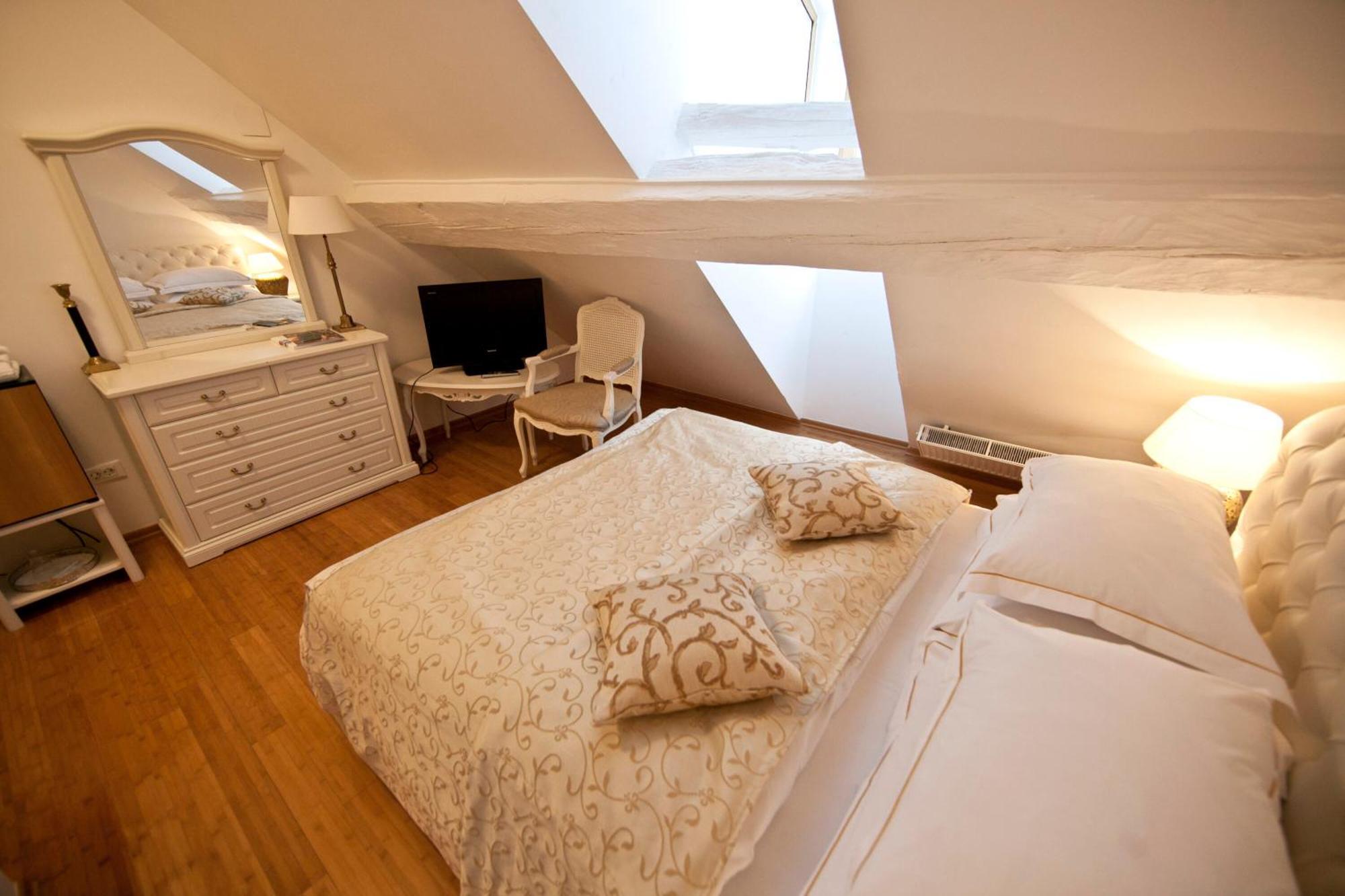 Antiq Palace - Historic Of Europe Hotel 4*