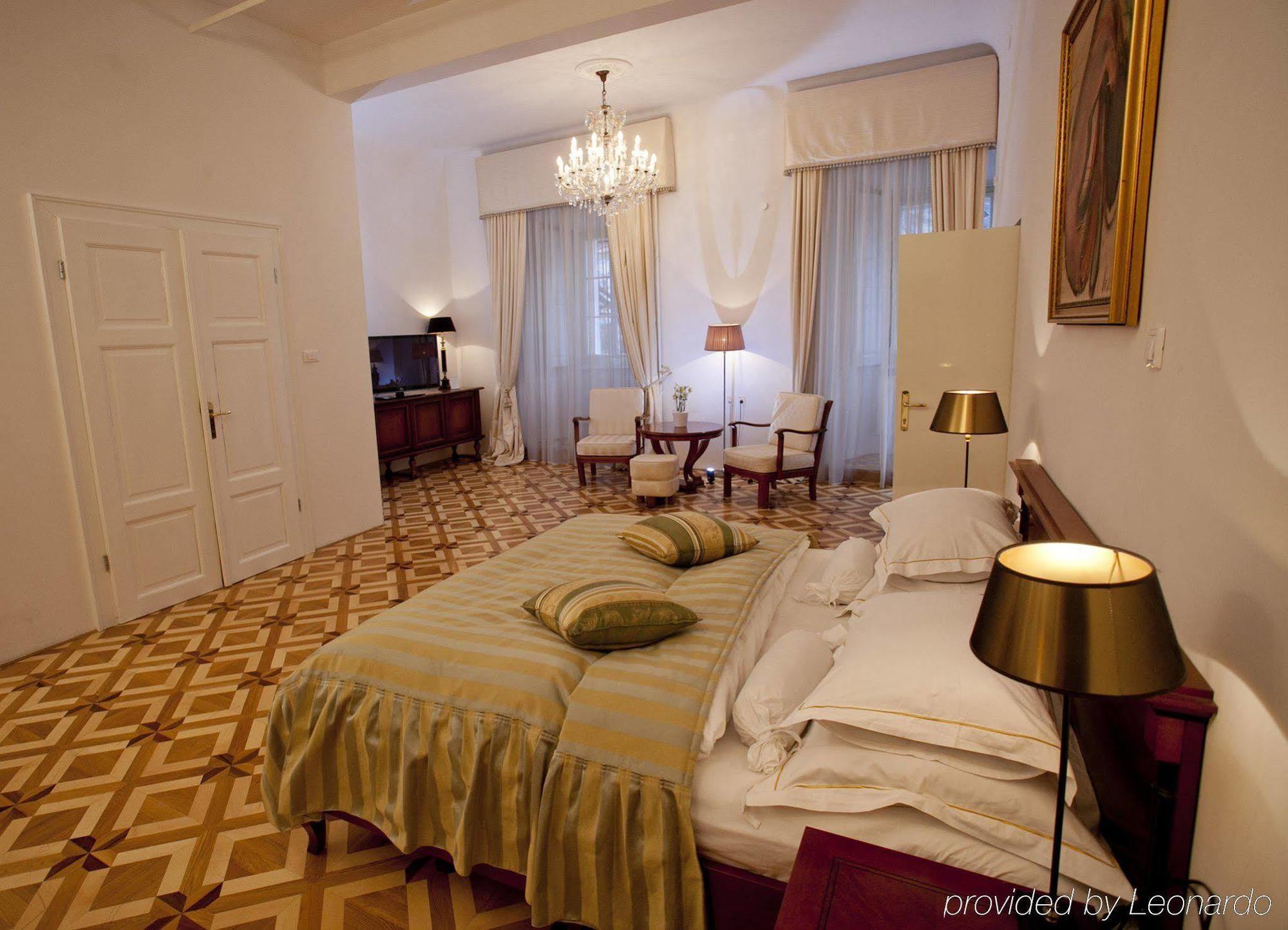 Antiq Palace - Historic Of Europe Hotel 4*