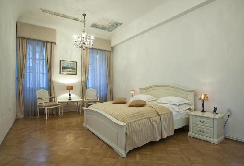 Antiq Palace - Historic Of Europe Liubliana
